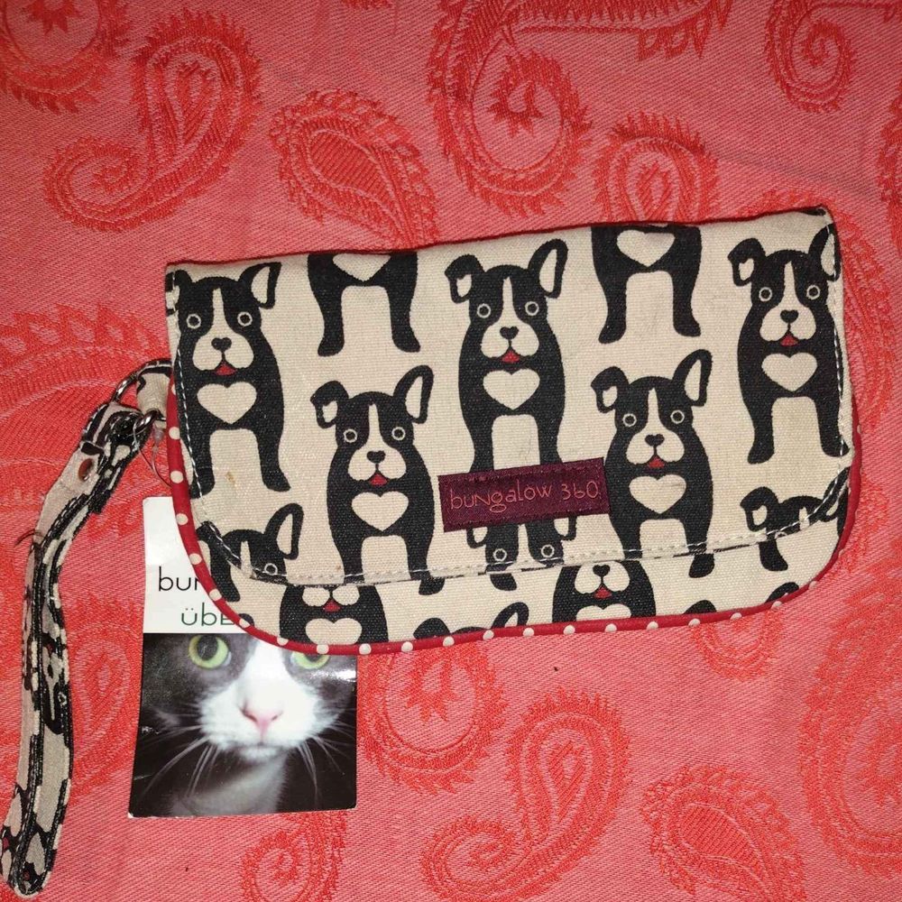 NWT! BUNGALOW 360 Wristlet / Wallet / Clutch